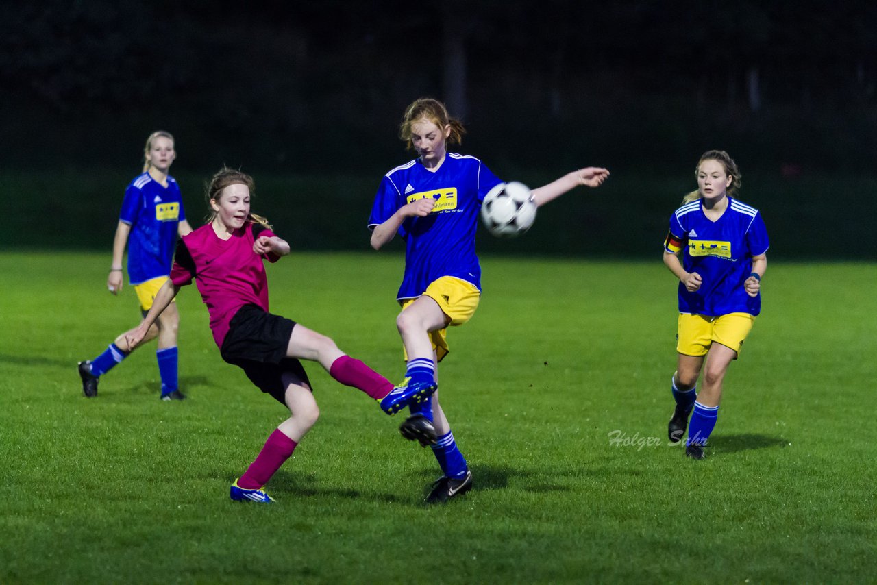 Bild 288 - B-Juniorinnen TSV Gnutz o.W. - SV Wahlstedt : Ergebnis: 1:1